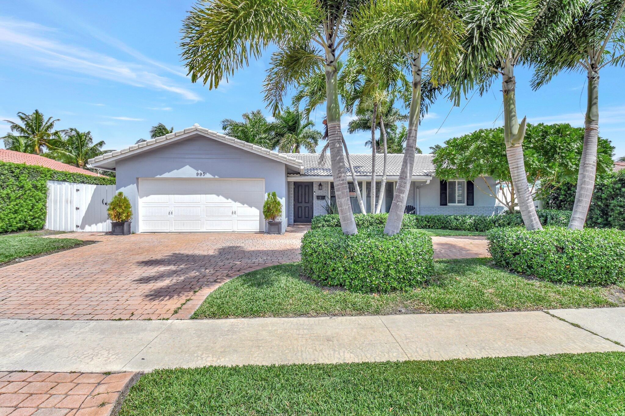 995 SW 13th Drive