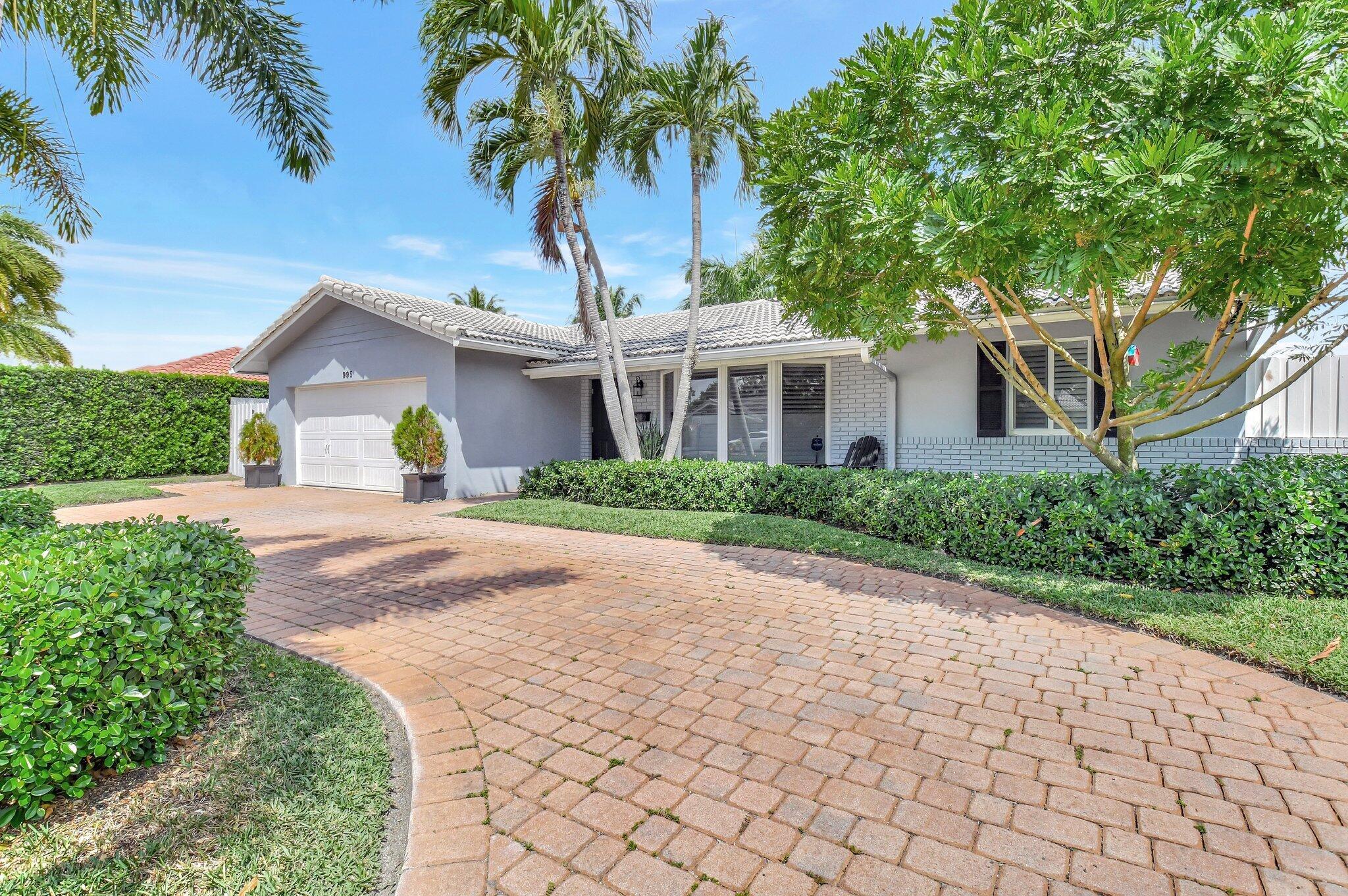 995 SW 13th Drive