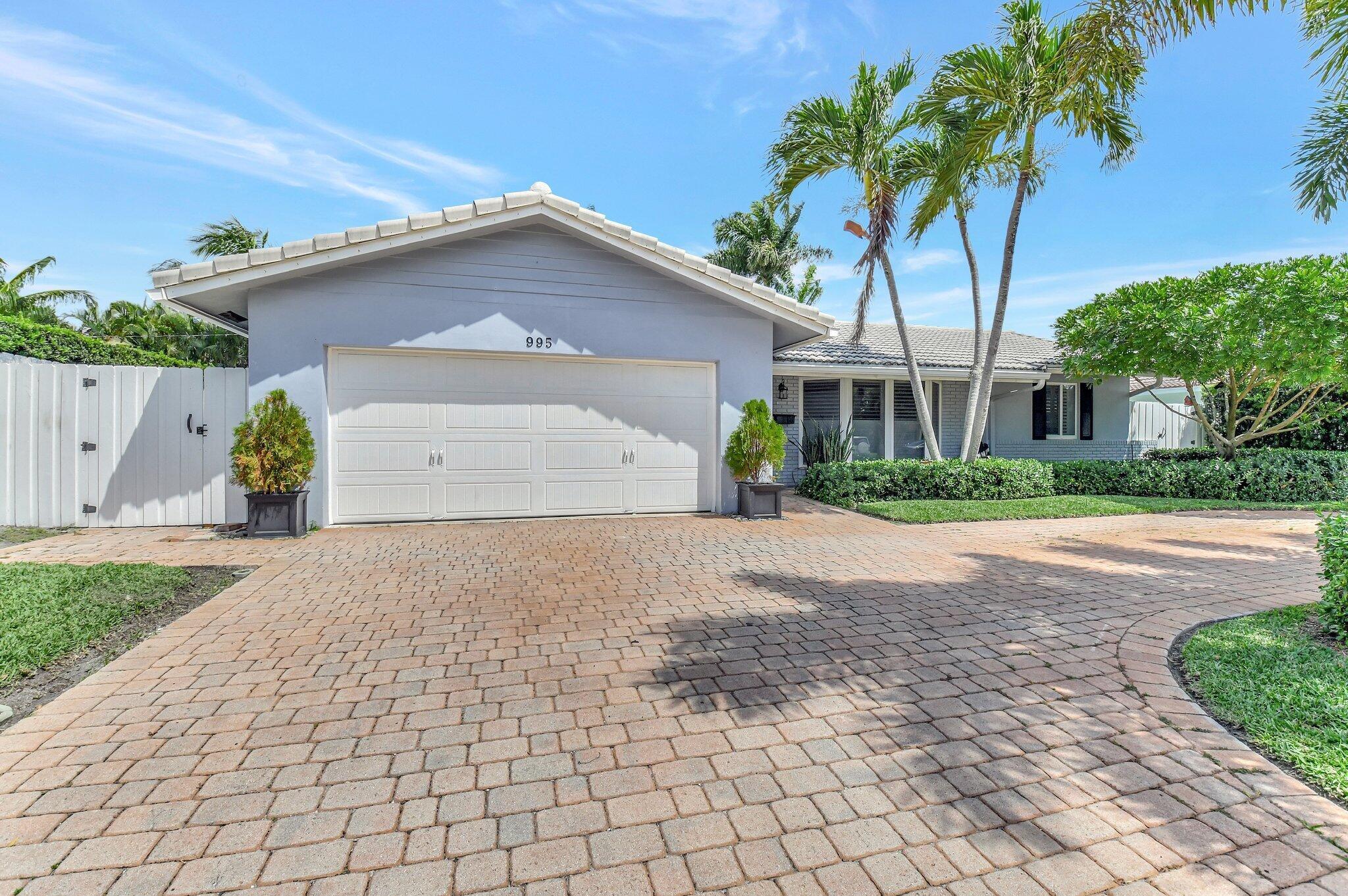 995 SW 13th Drive