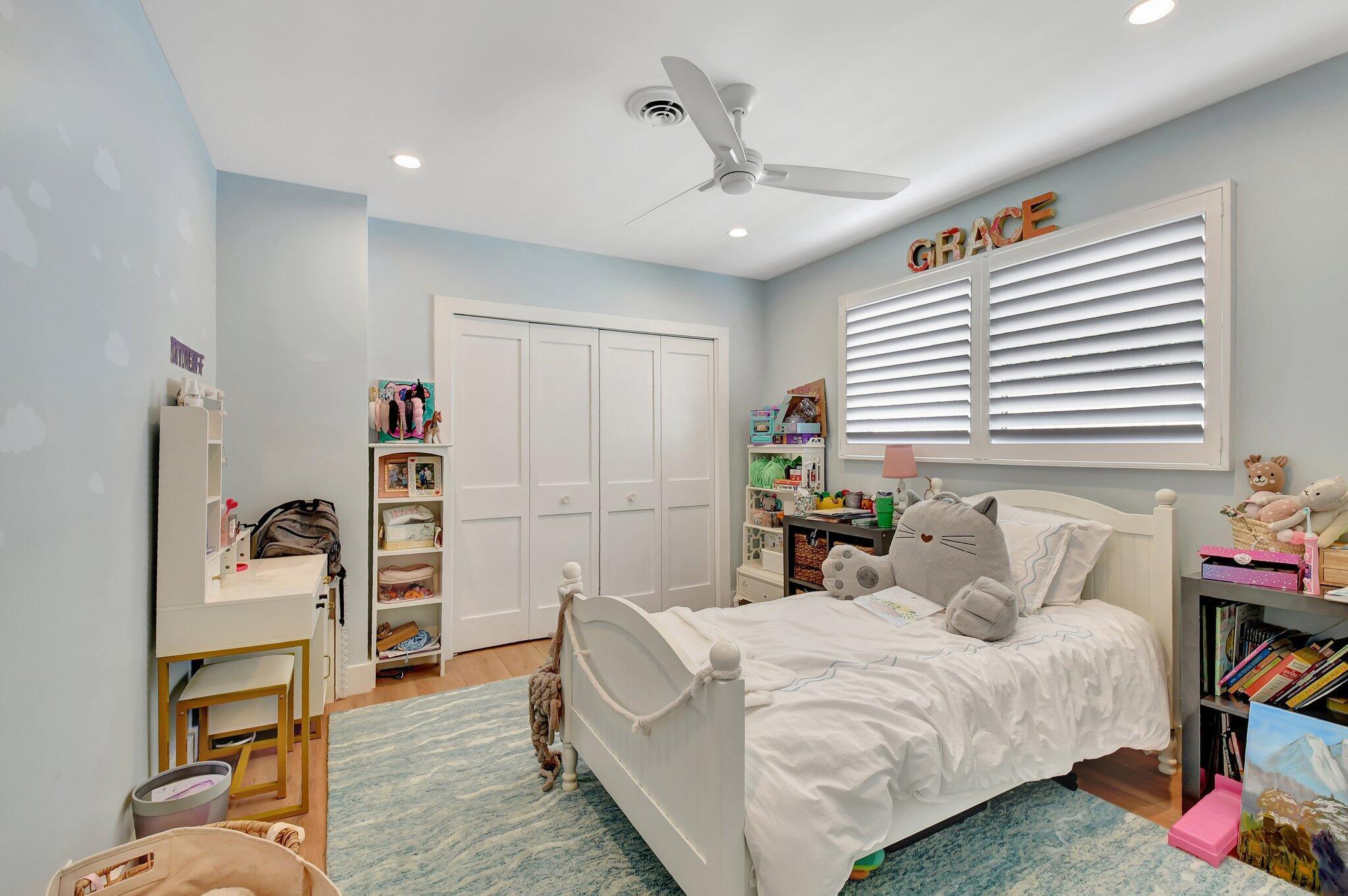 995 SW 13th Drive
