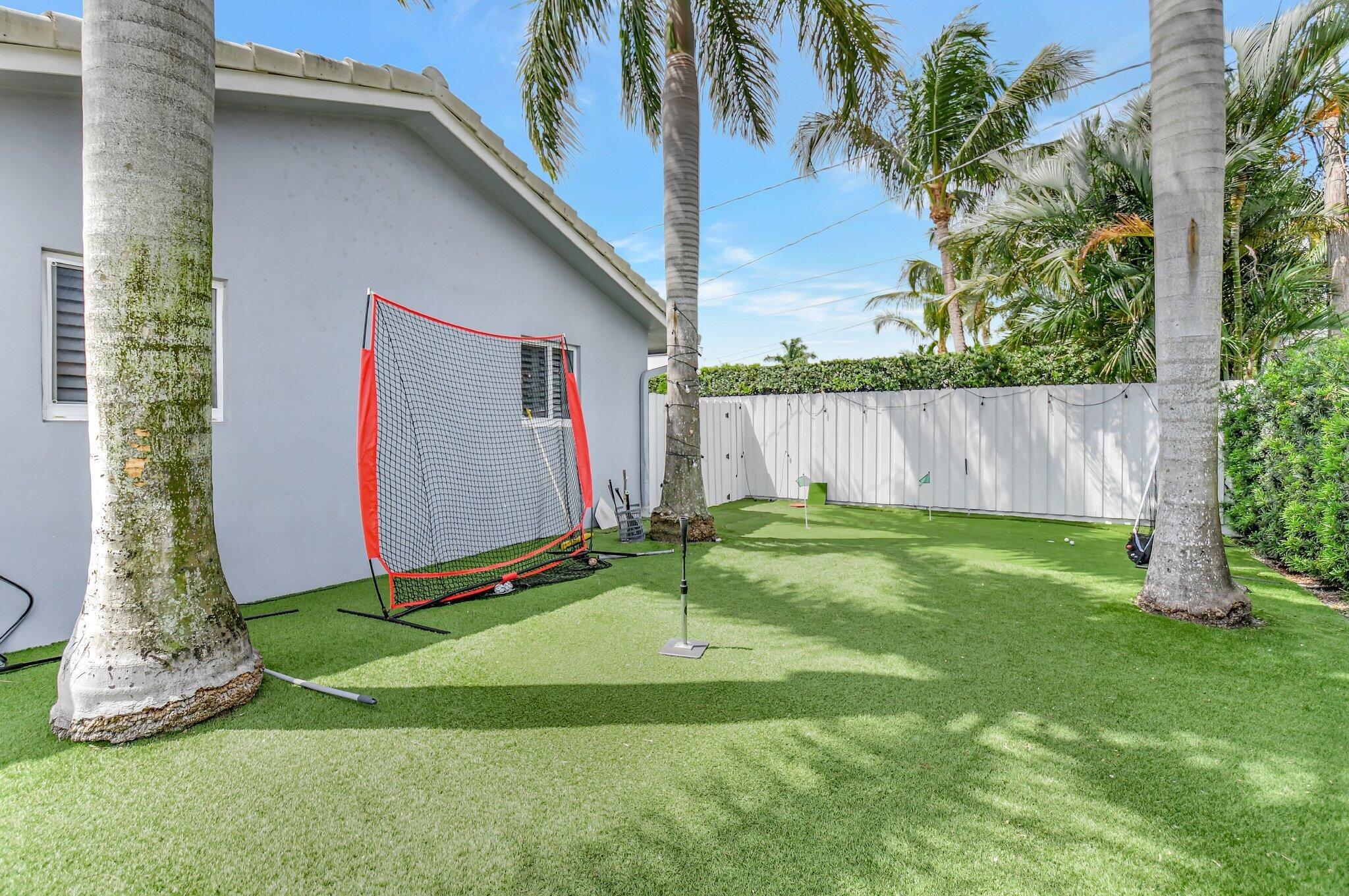 995 SW 13th Drive
