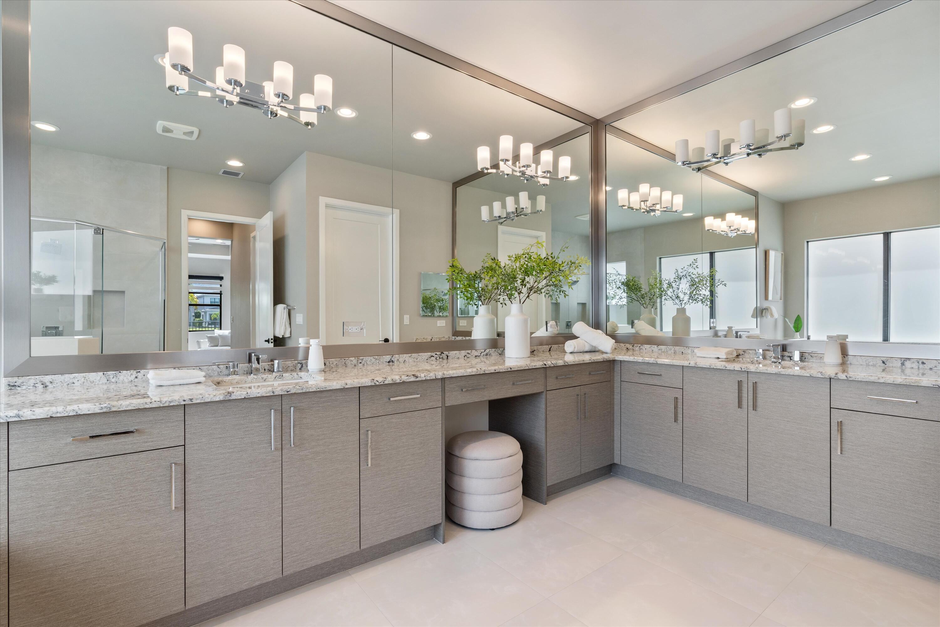 17076 Rainbow Falls Trail