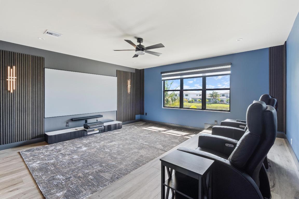 17076 Rainbow Falls Trail