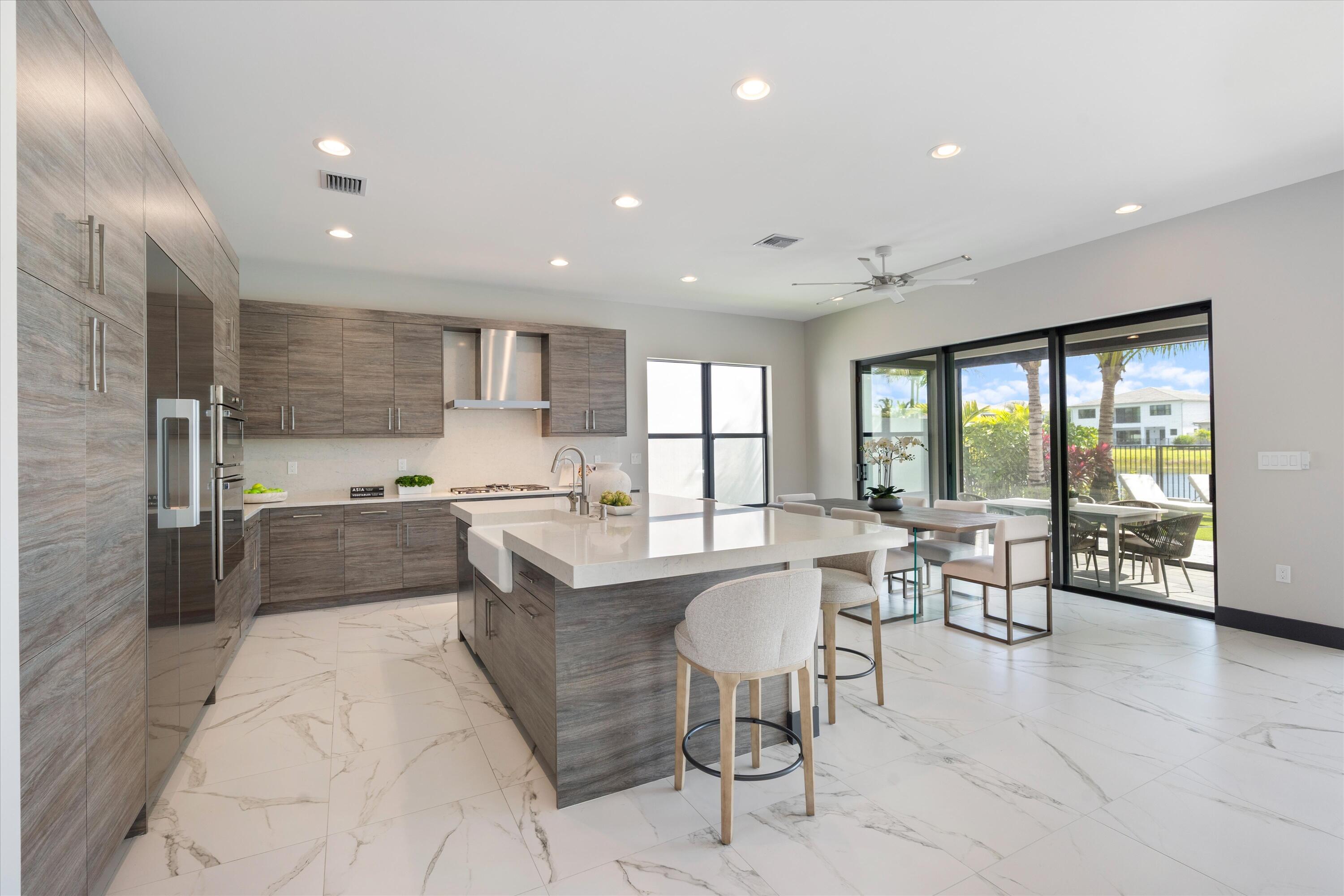 17076 Rainbow Falls Trail