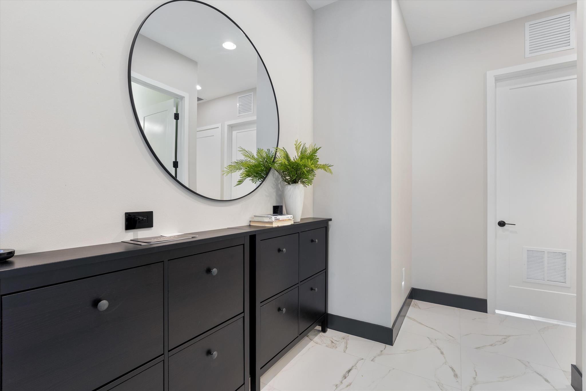 17076 Rainbow Falls Trail