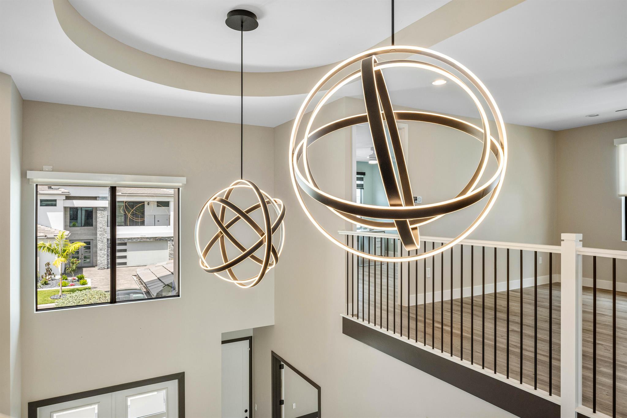 17076 Rainbow Falls Trail