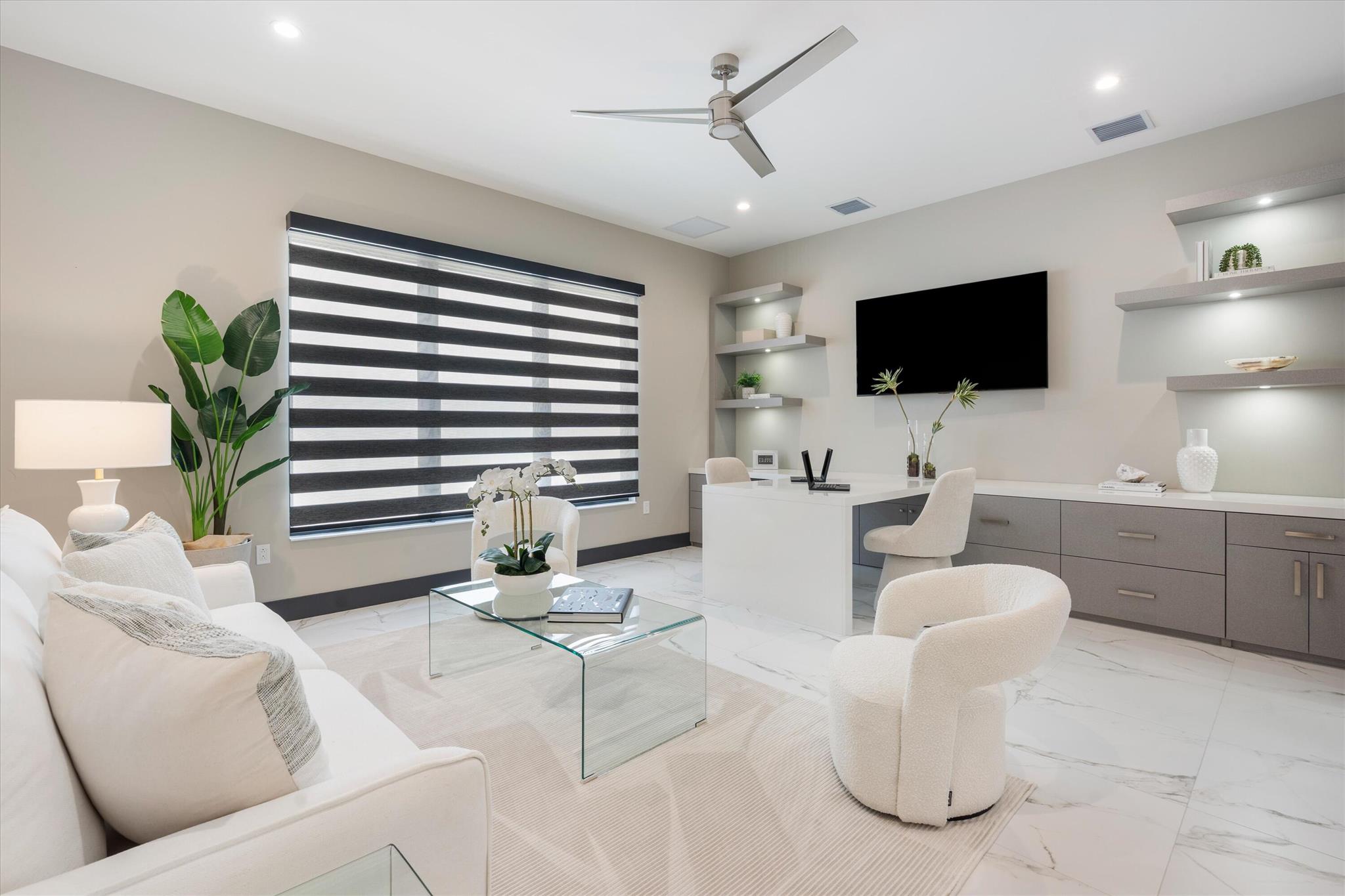 17076 Rainbow Falls Trail