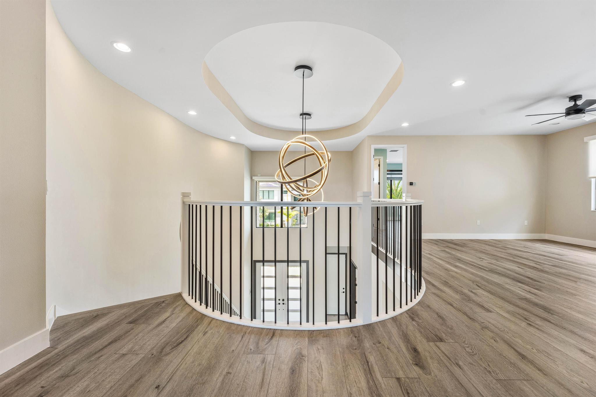 17076 Rainbow Falls Trail