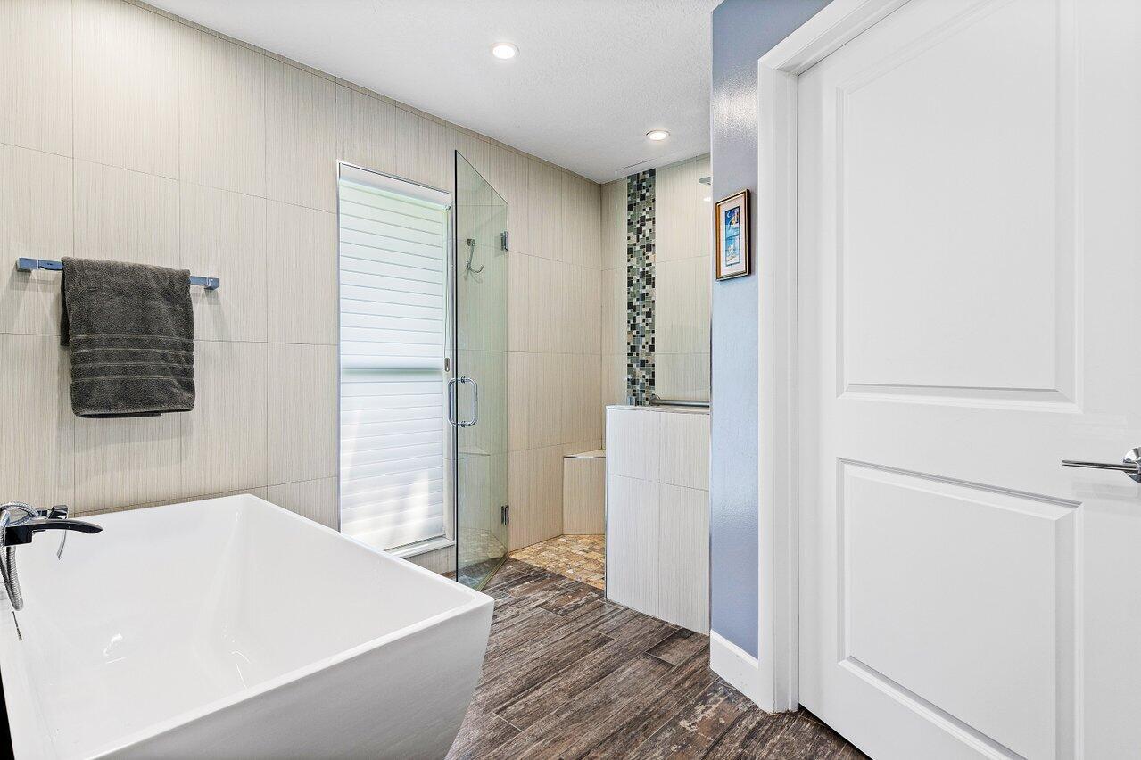 401 French Royale Circle