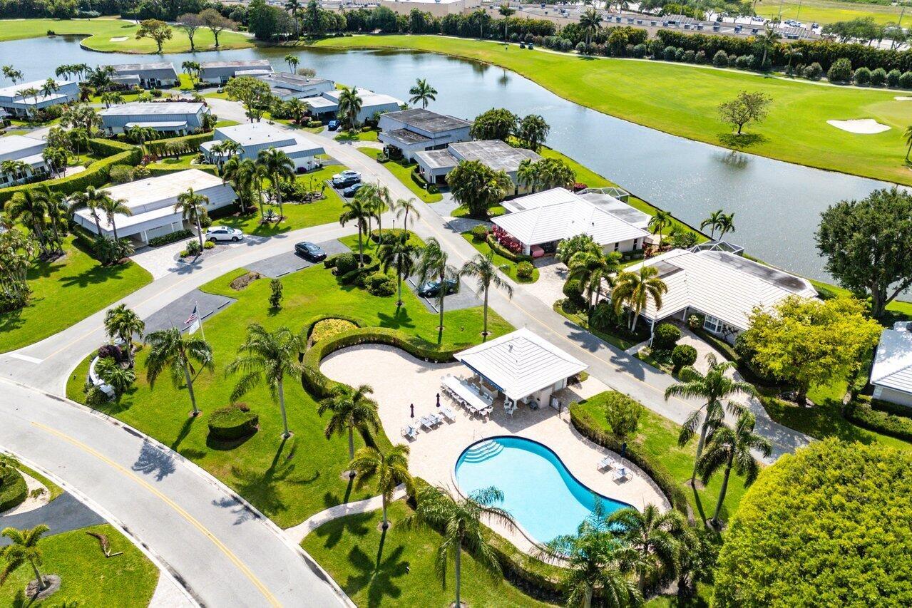 401 French Royale Circle