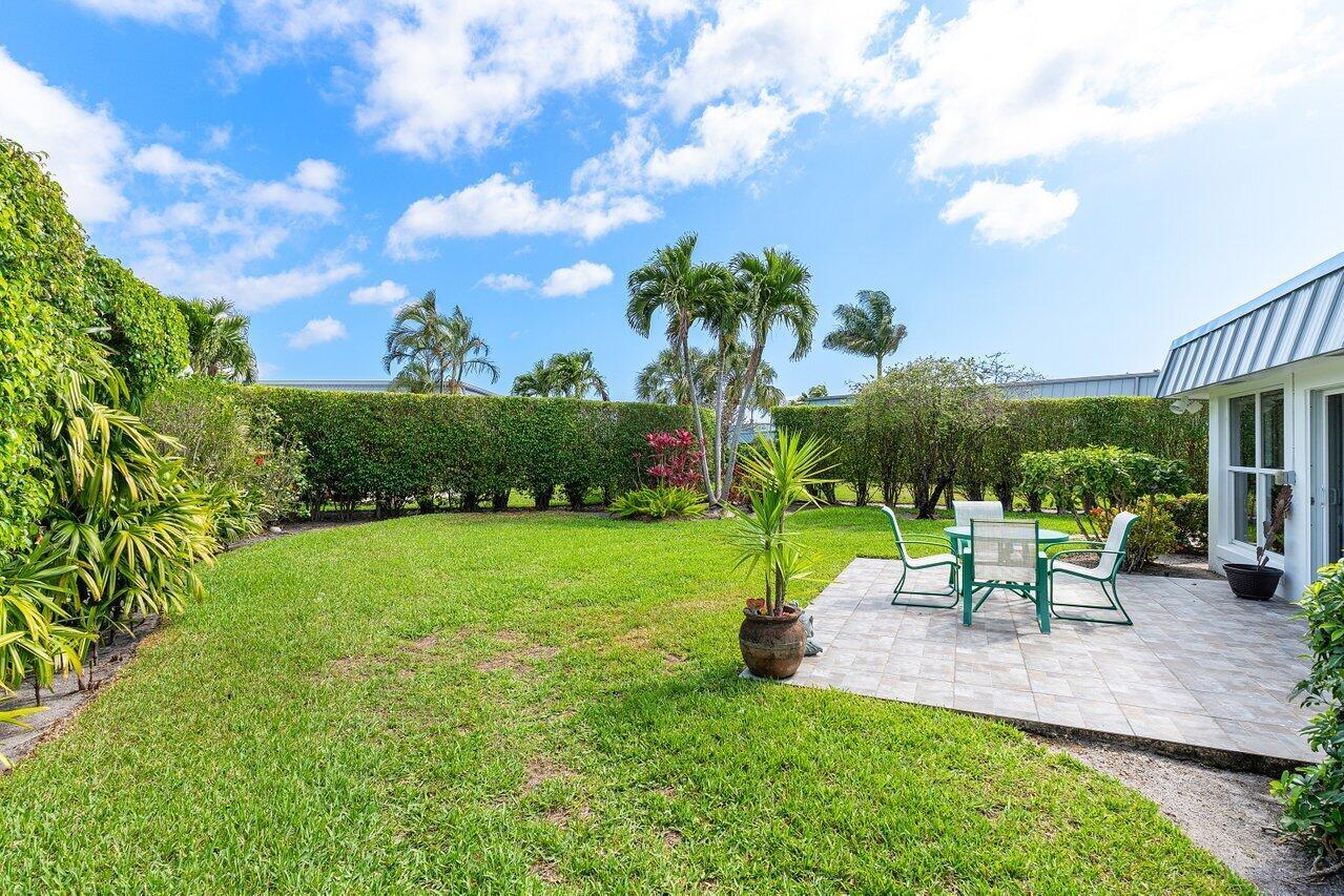 401 French Royale Circle