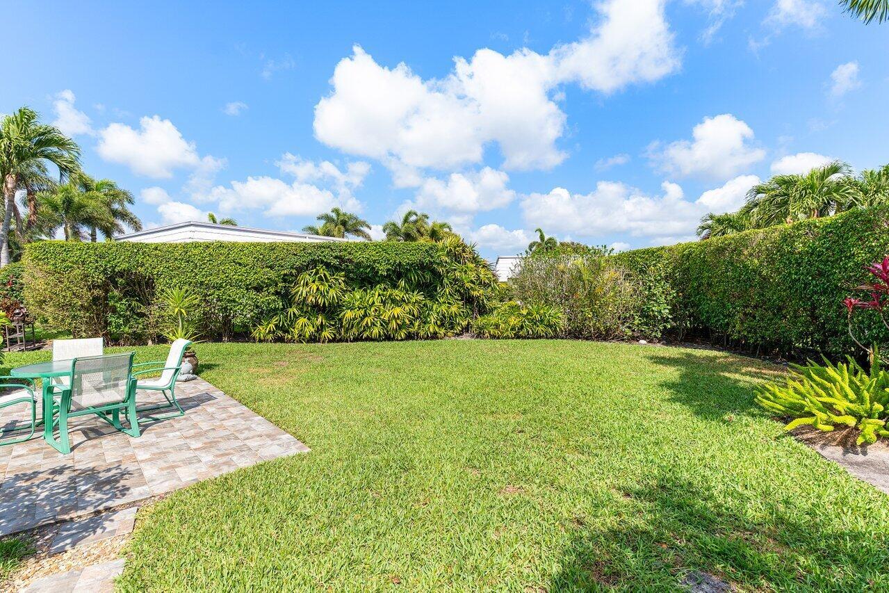 401 French Royale Circle