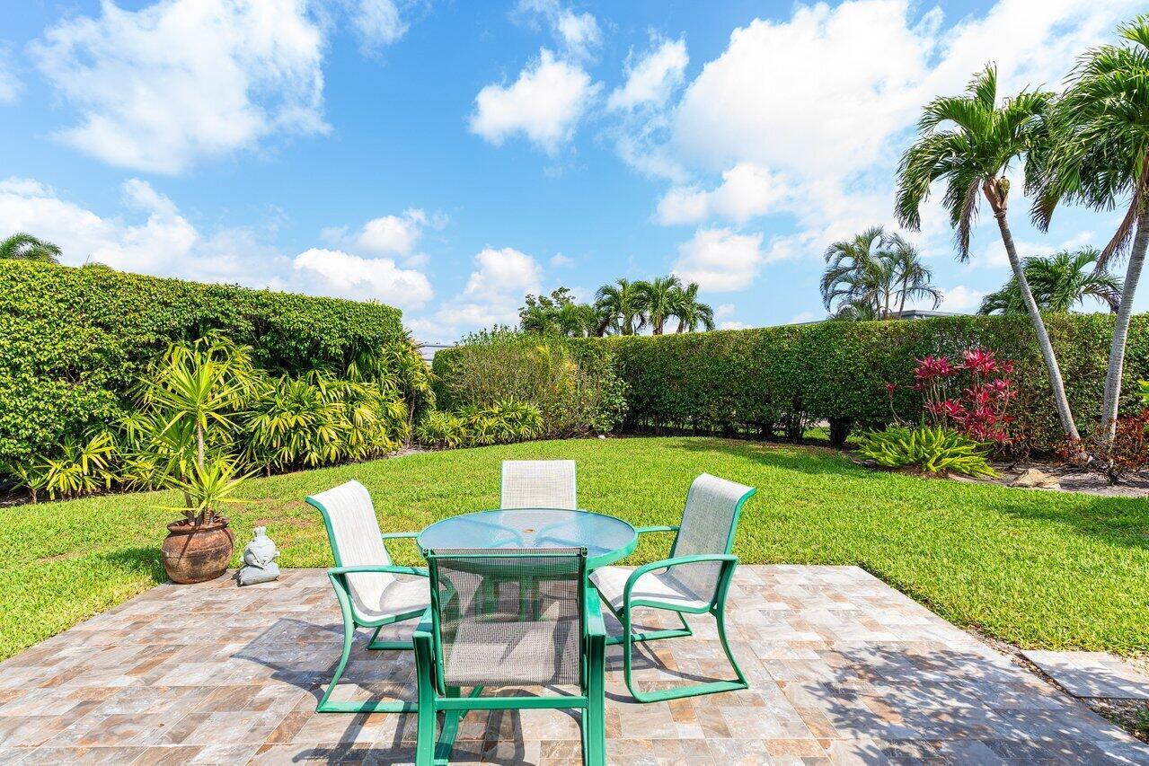 401 French Royale Circle