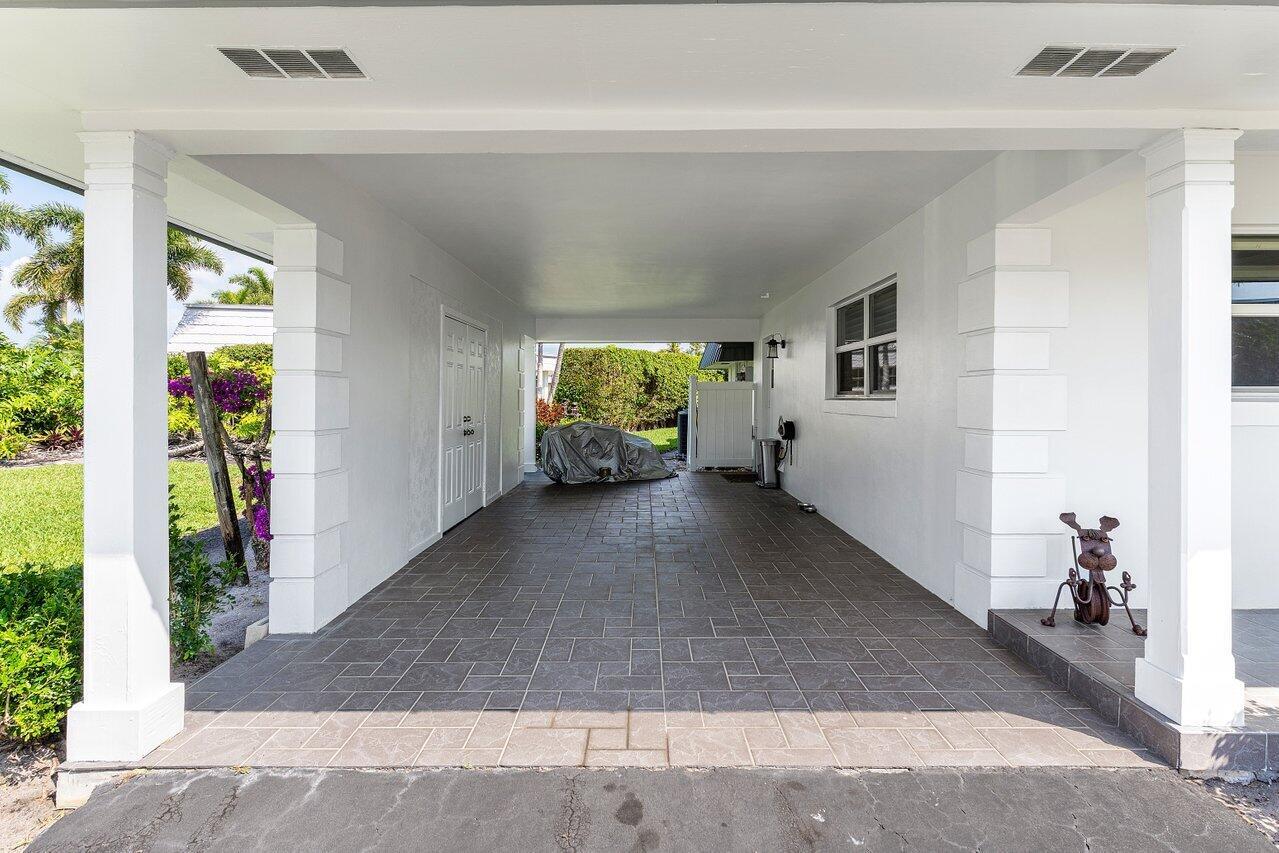 401 French Royale Circle