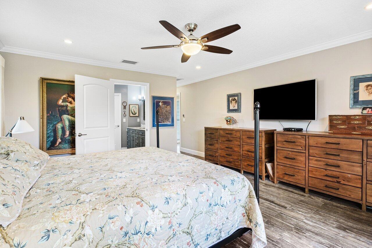 401 French Royale Circle