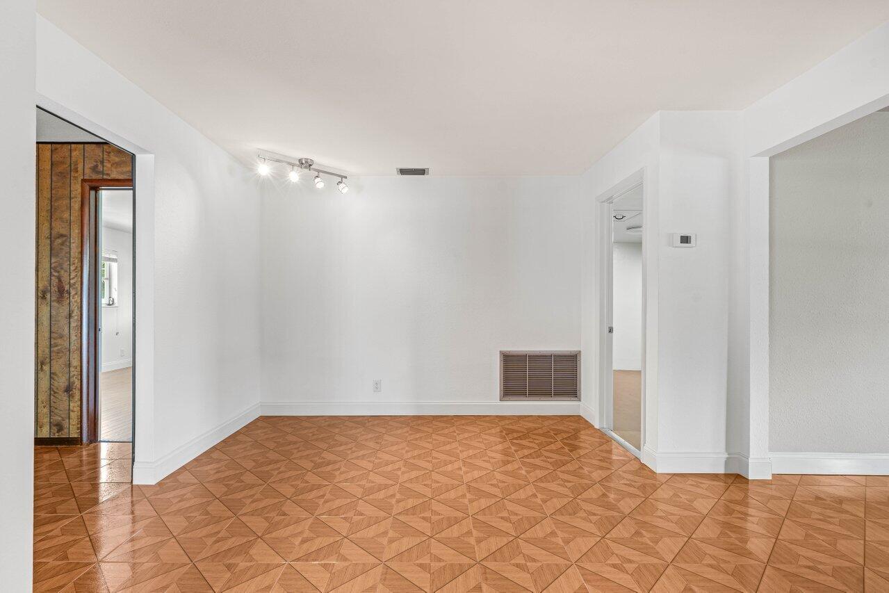 4588 Brady Boulevard