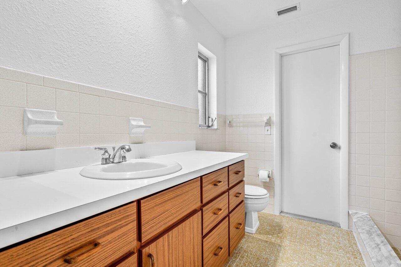 4588 Brady Boulevard