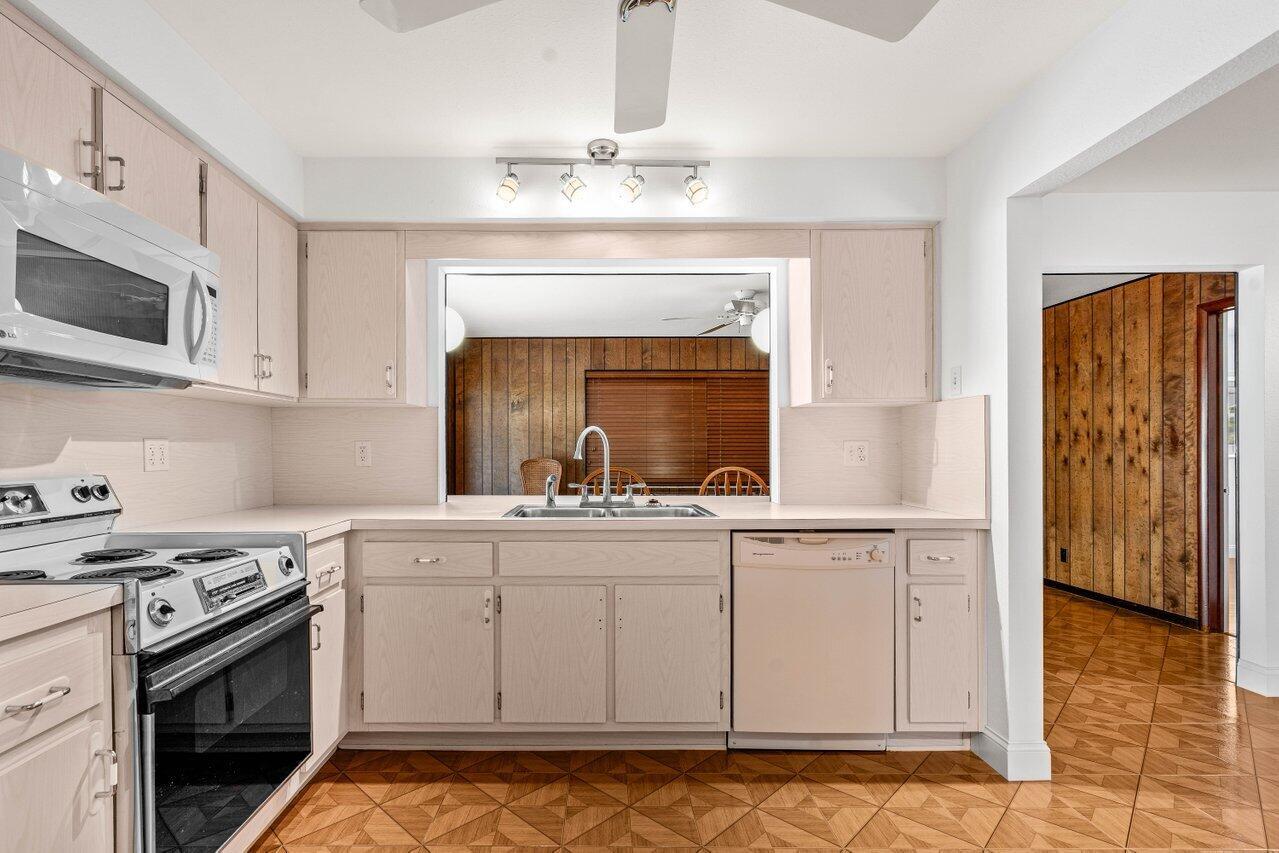 4588 Brady Boulevard