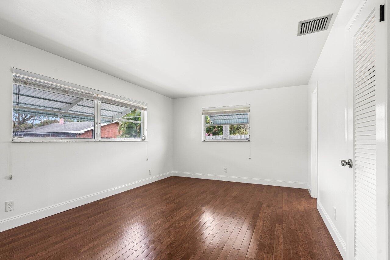 4588 Brady Boulevard