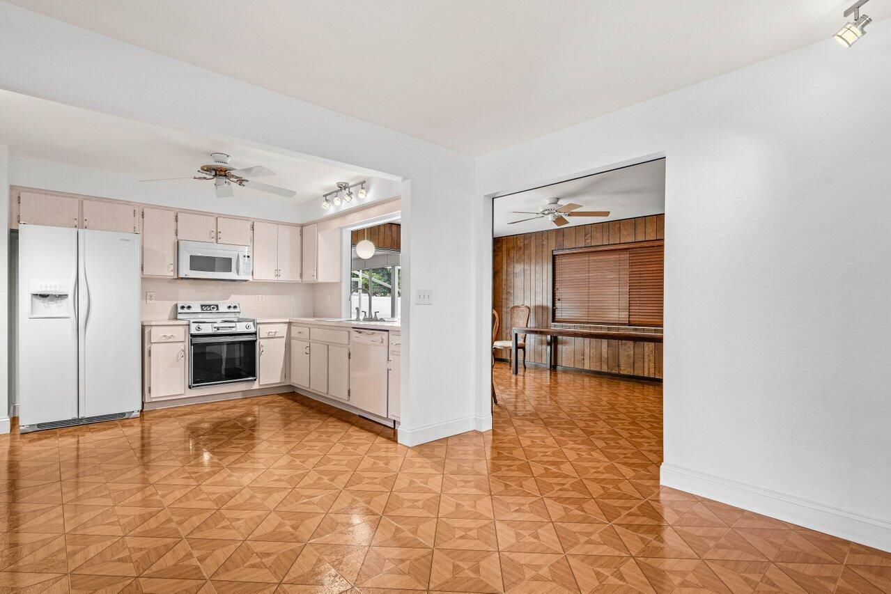 4588 Brady Boulevard