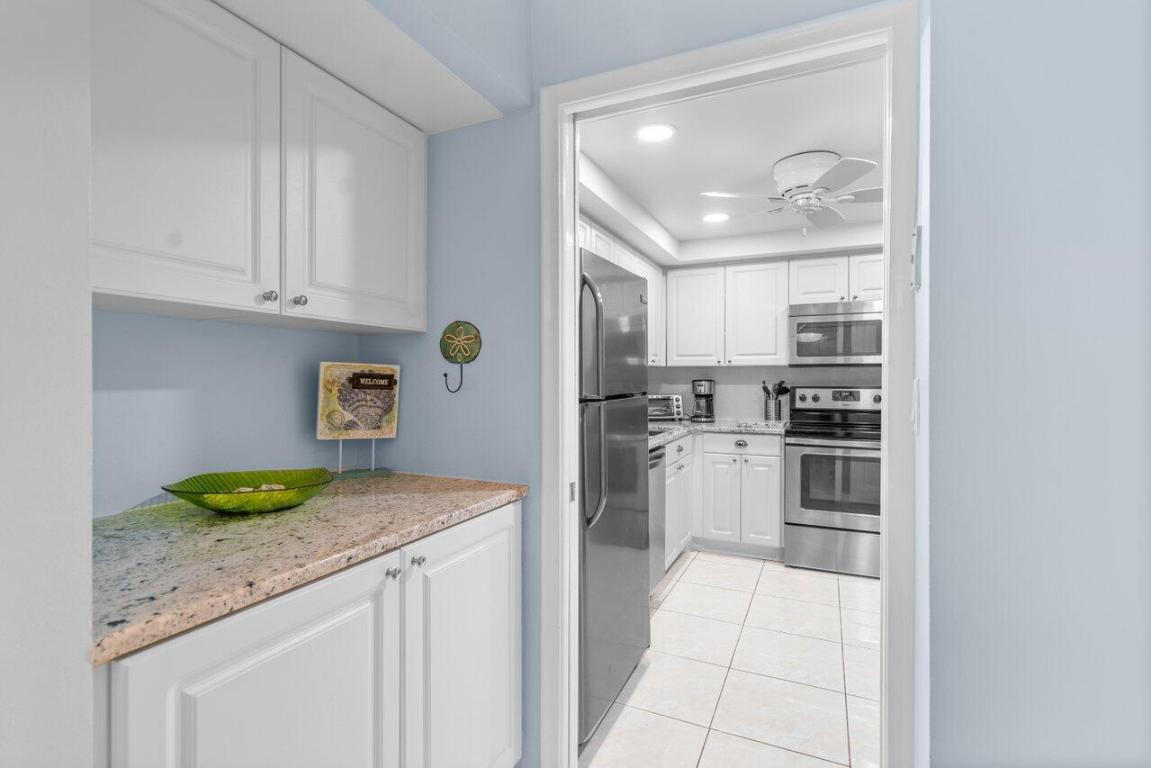 3221 S Ocean Boulevard 104