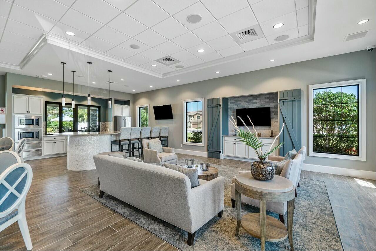 4821 San Fratello Circle