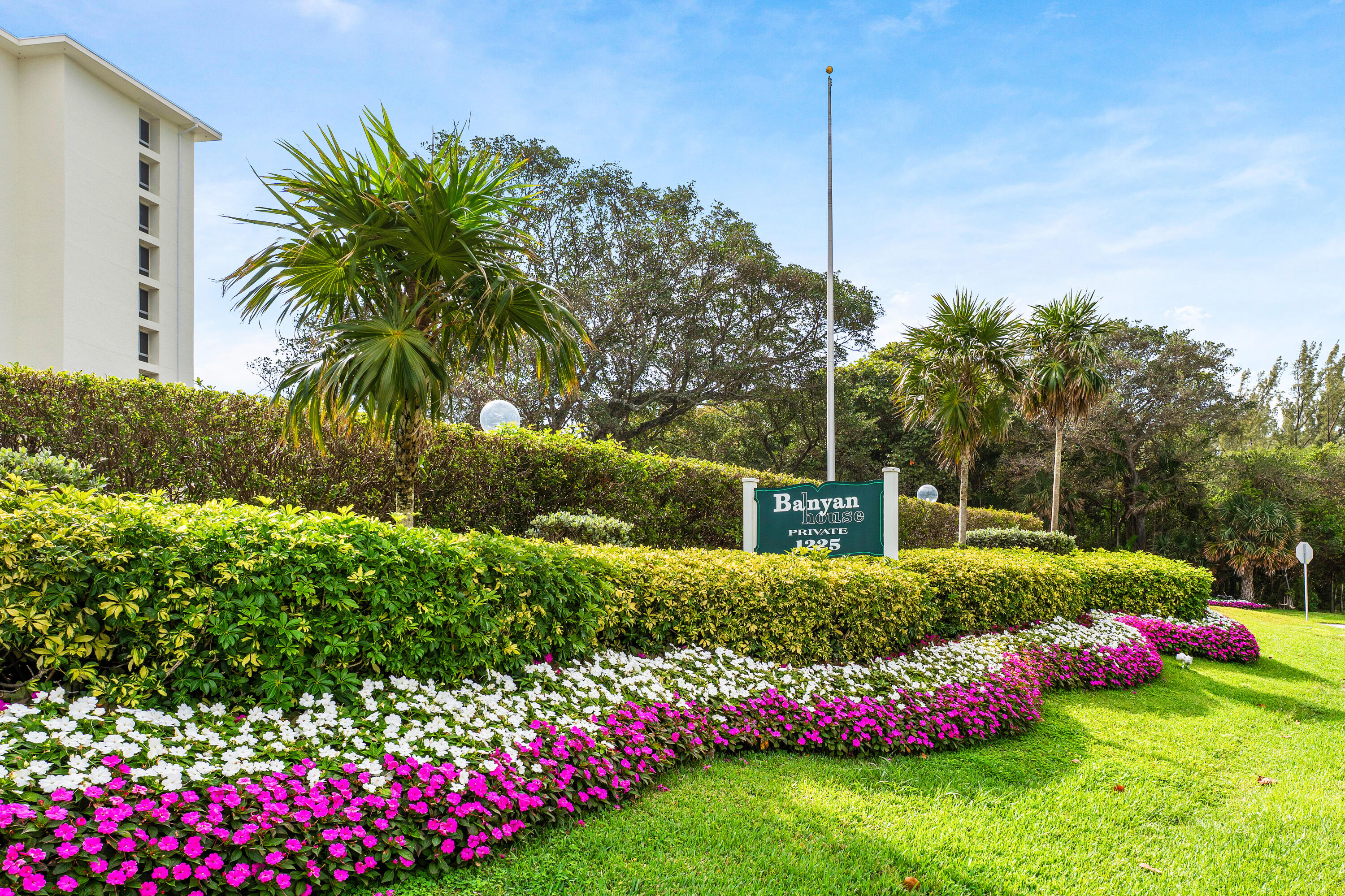 1225 S Ocean Boulevard 103