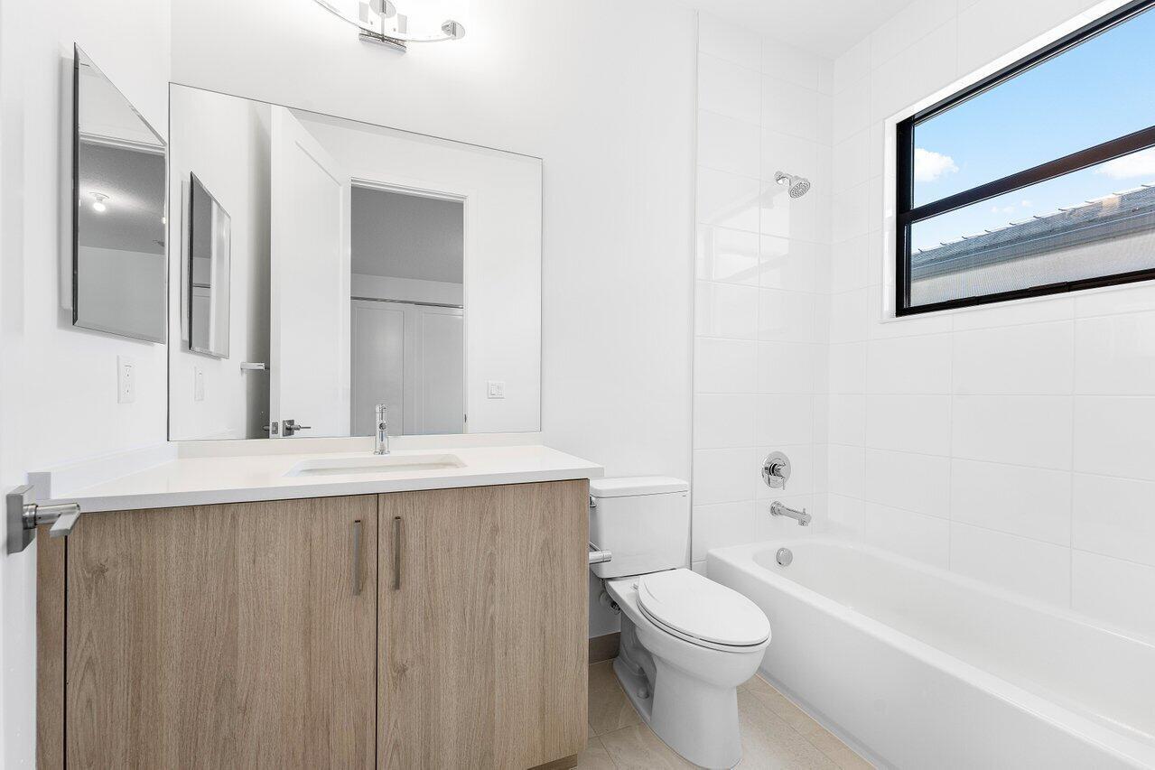 9459 Riverside Park Drive