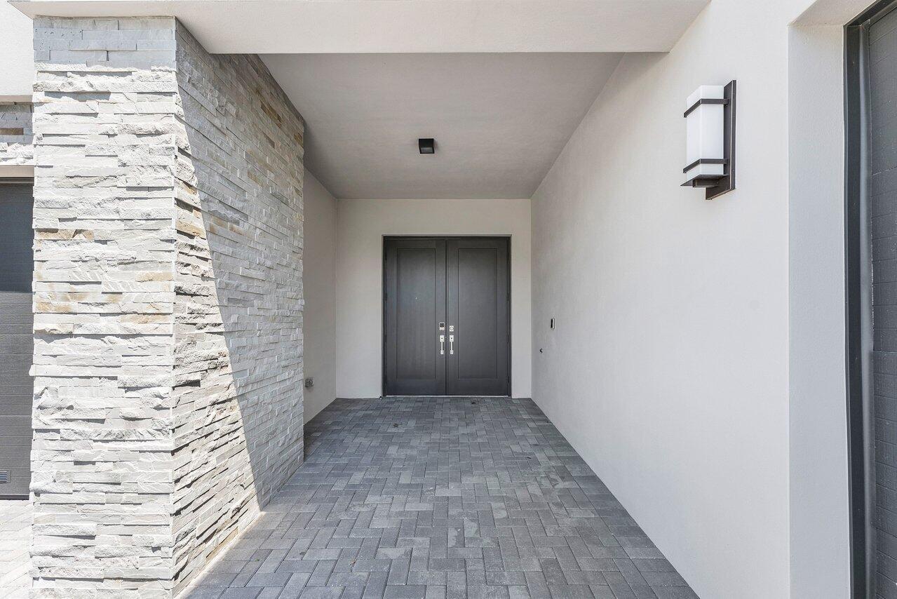 9459 Riverside Park Drive