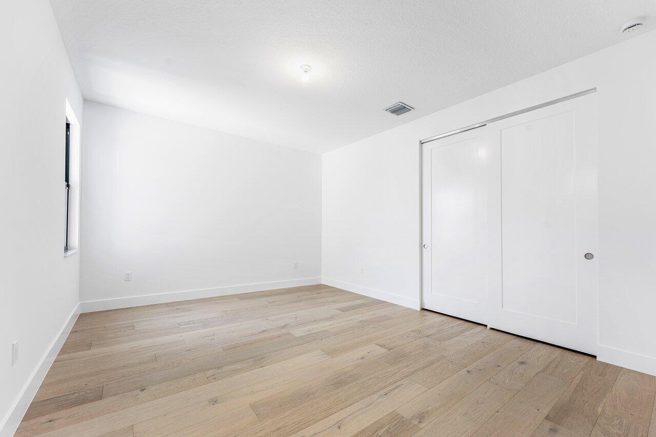 9459 Riverside Park Drive