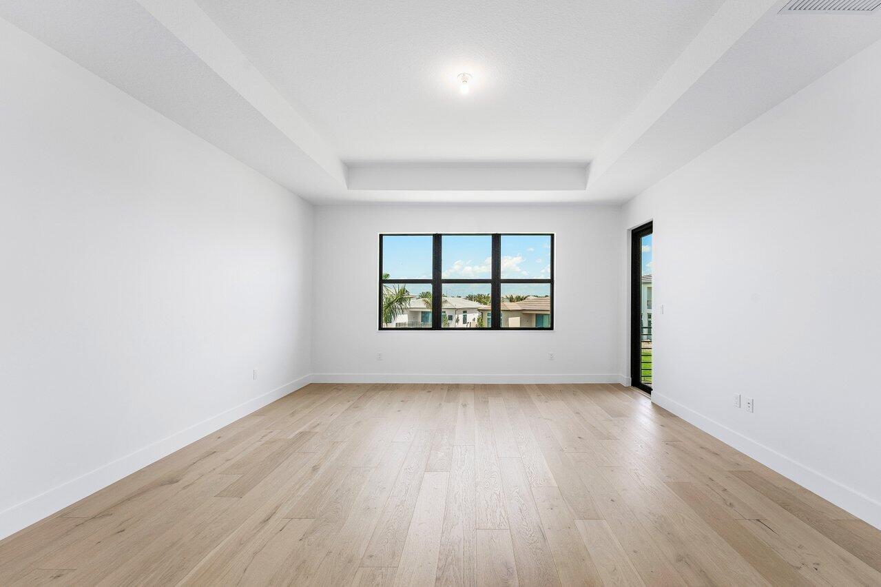 9459 Riverside Park Drive