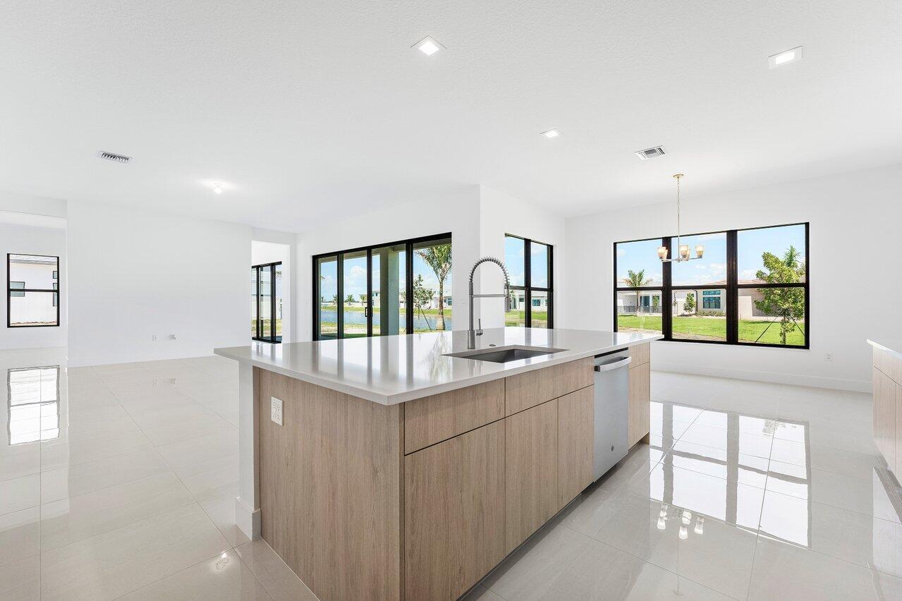 9459 Riverside Park Drive