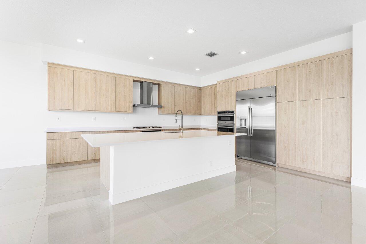 9459 Riverside Park Drive