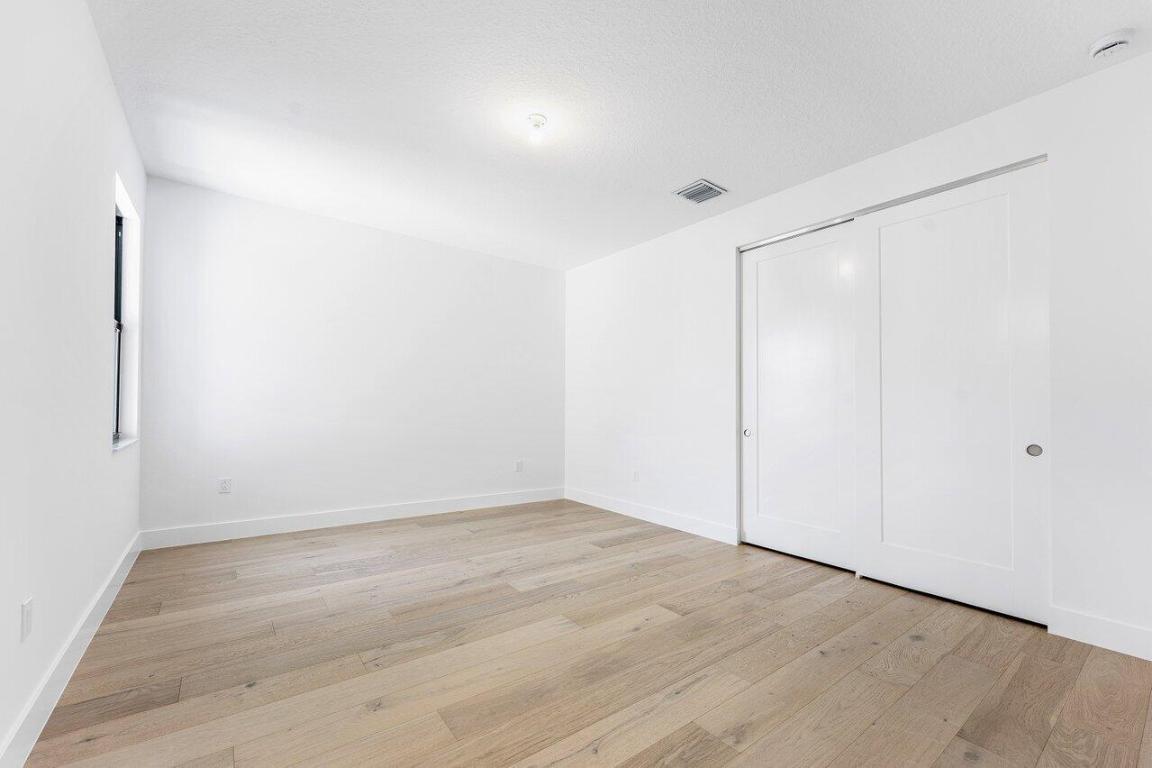 9459 Riverside Park Drive