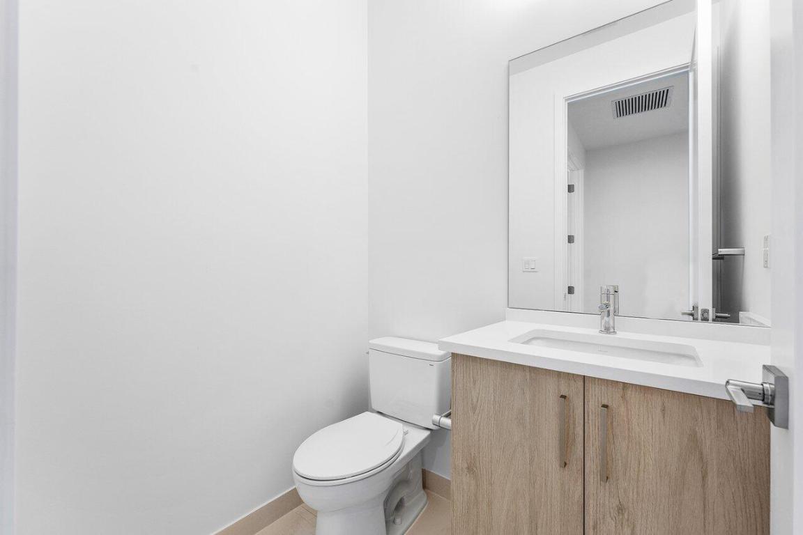 9459 Riverside Park Drive