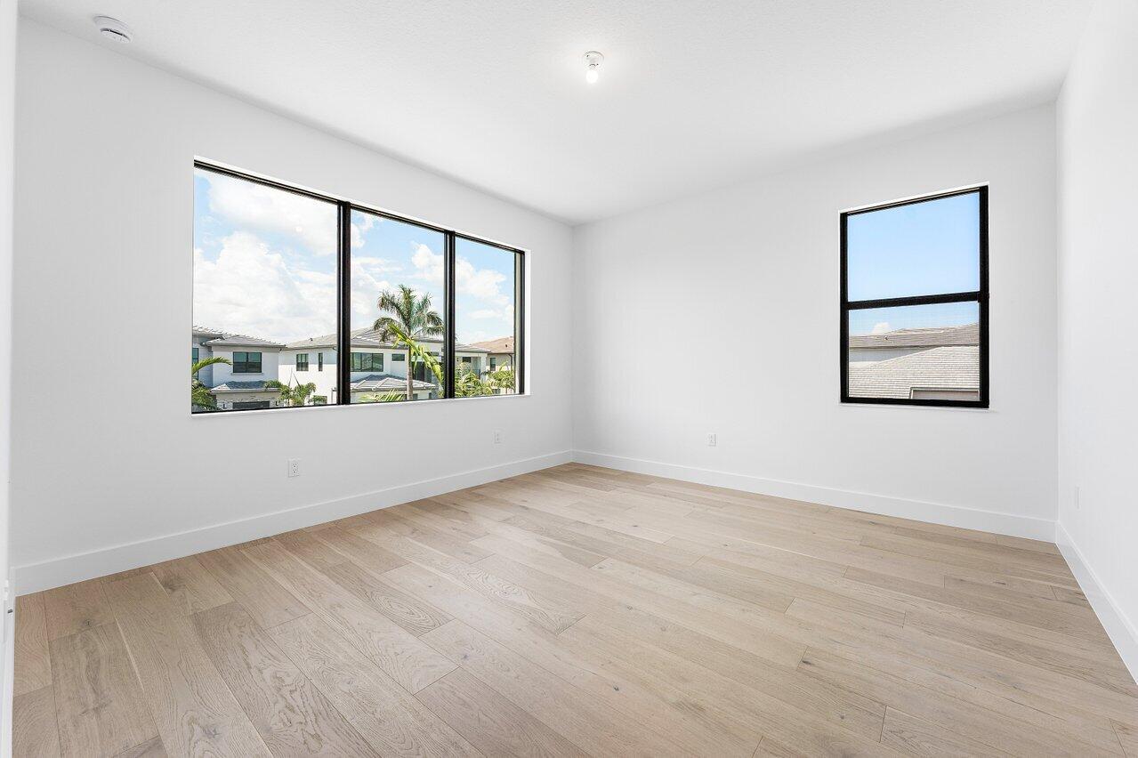 9459 Riverside Park Drive