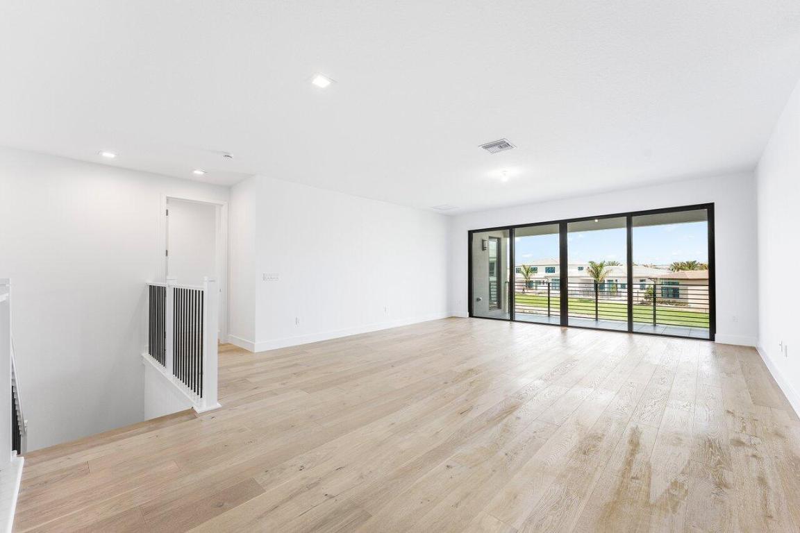 9459 Riverside Park Drive