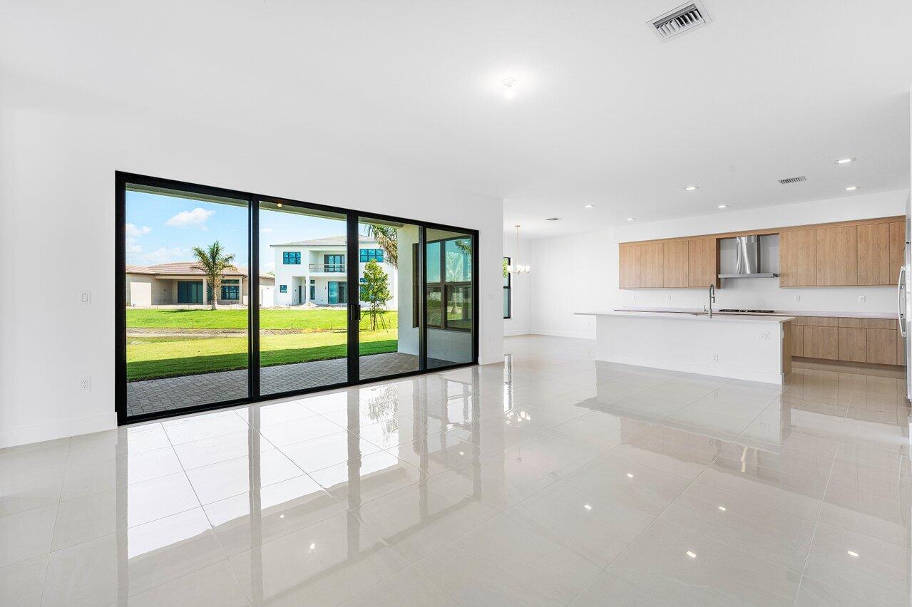 9459 Riverside Park Drive