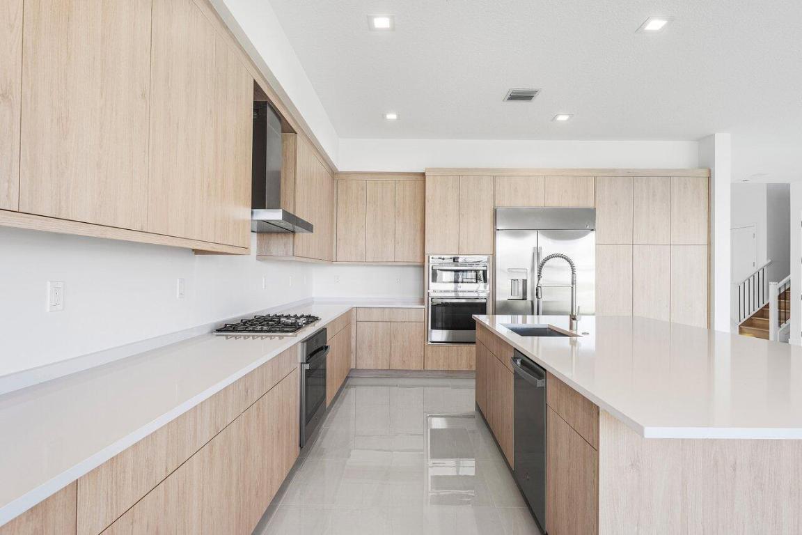 9459 Riverside Park Drive