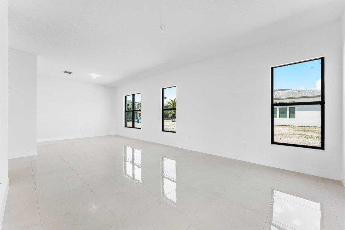 9459 Riverside Park Drive