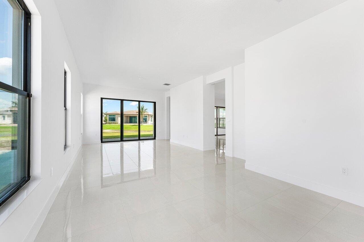 9459 Riverside Park Drive