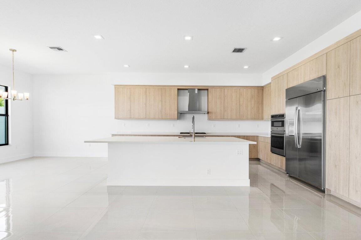 9459 Riverside Park Drive