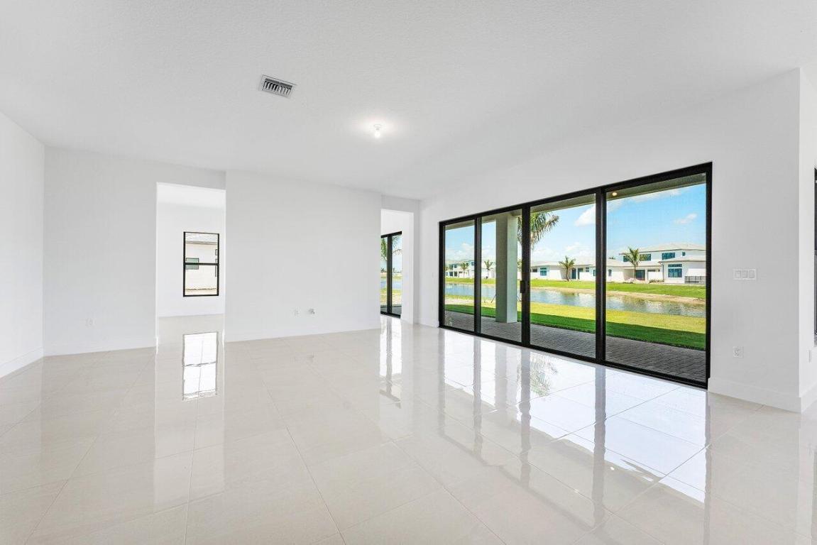 9459 Riverside Park Drive