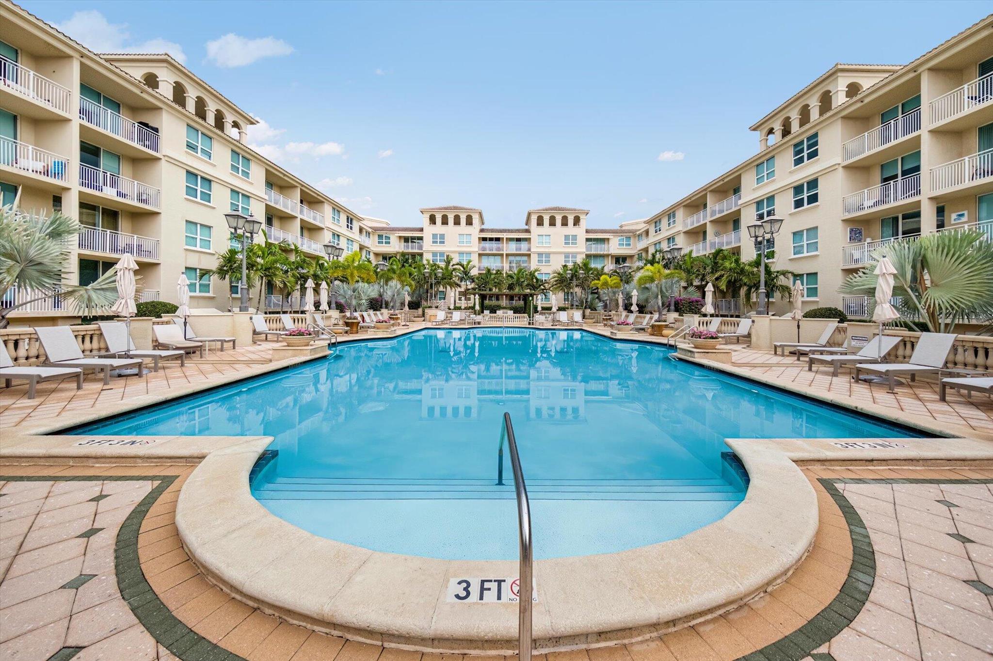 99 SE Mizner Boulevard Ph 22