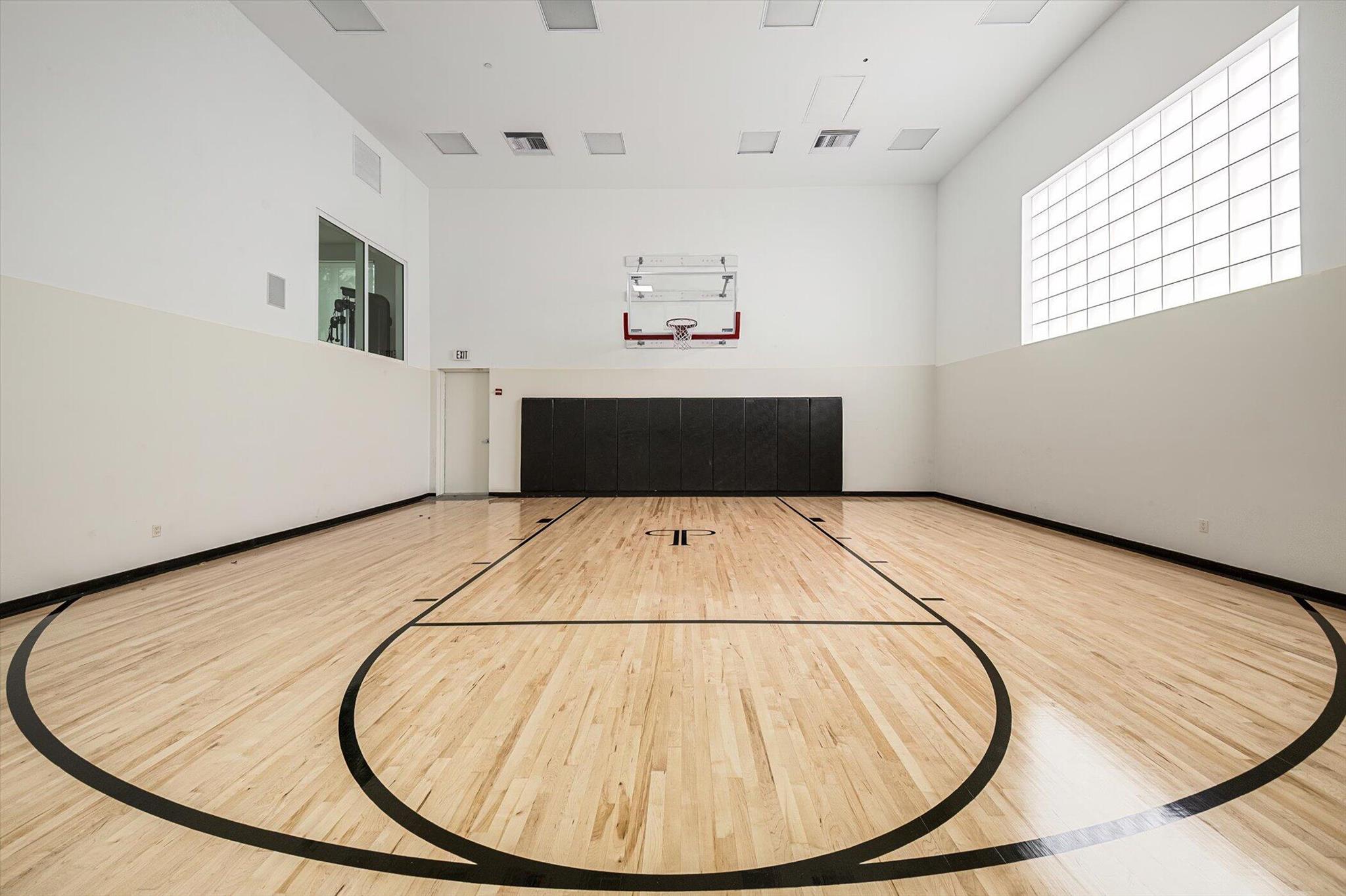 99 SE Mizner Boulevard Ph 22