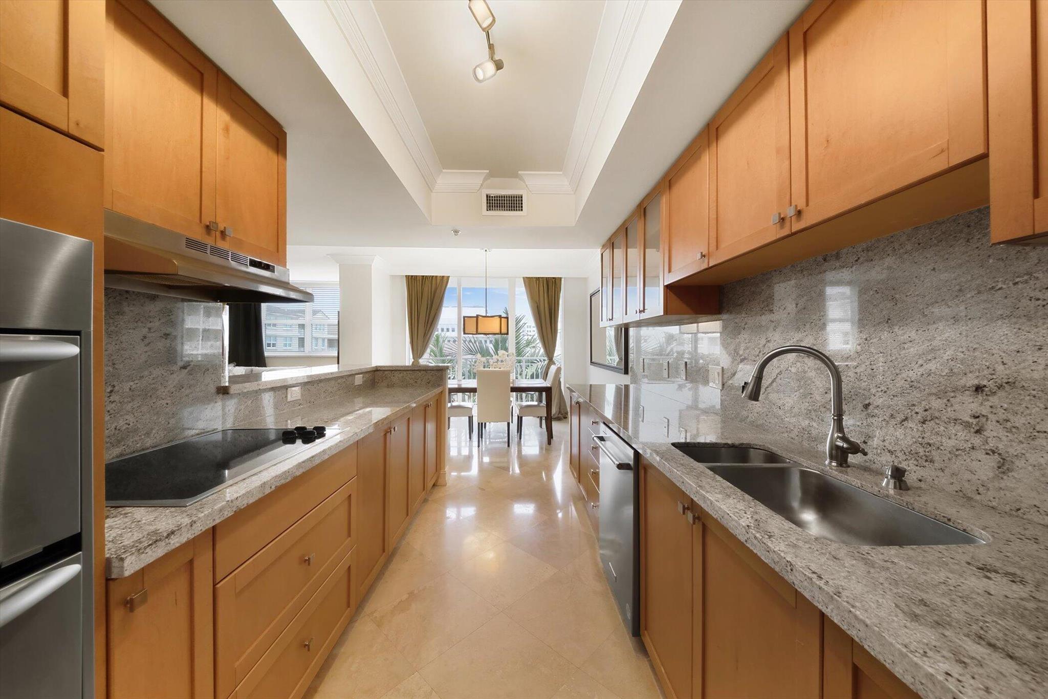 99 SE Mizner Boulevard Ph 22