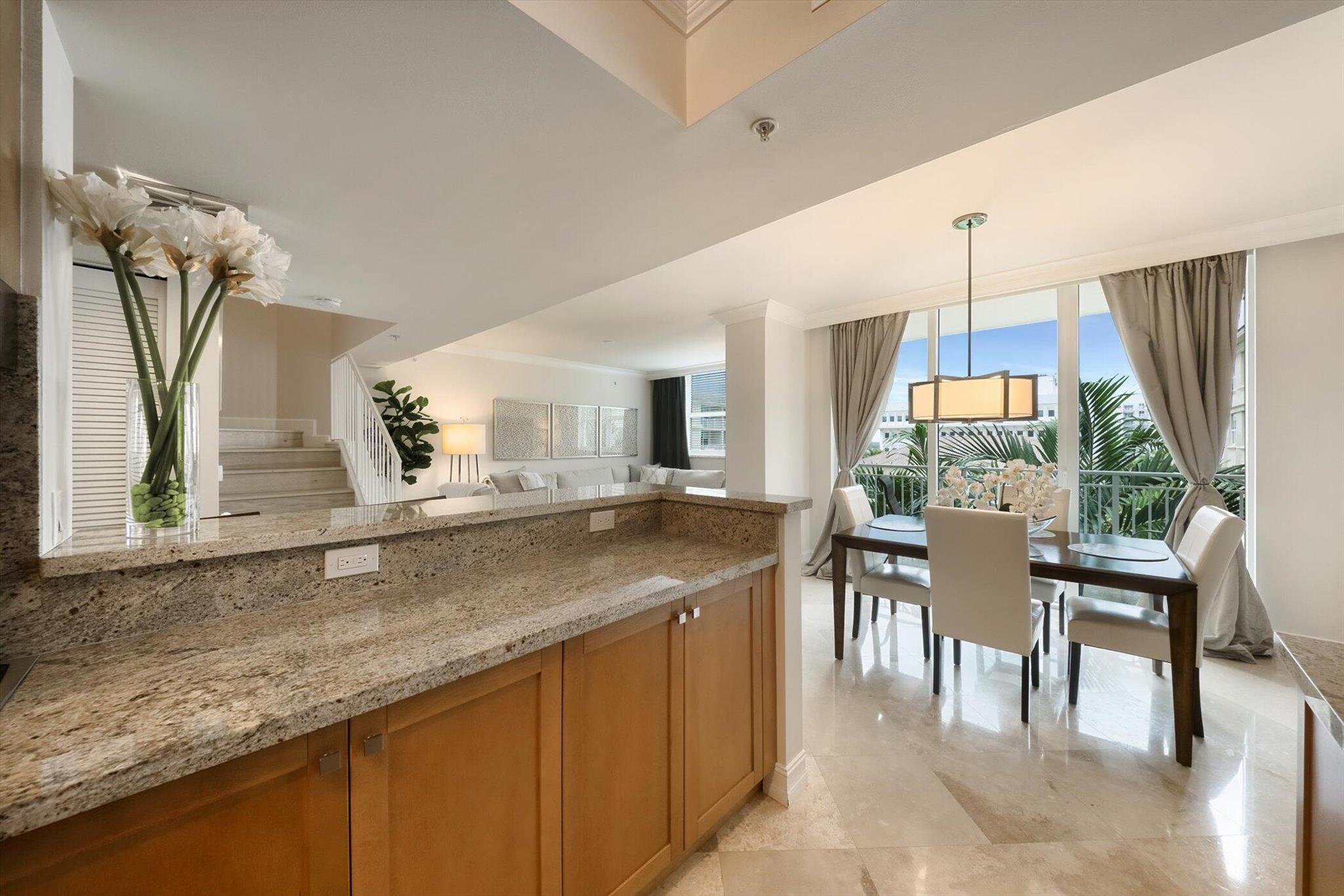 99 SE Mizner Boulevard Ph 22