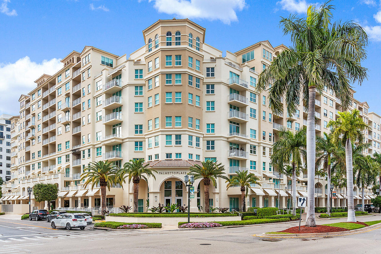 99 SE Mizner Boulevard Ph 22