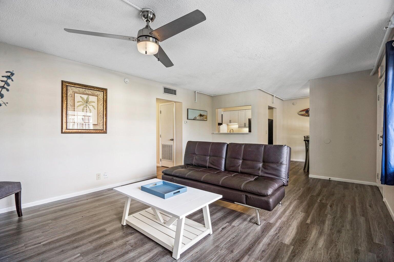 801 Andrews Avenue 5