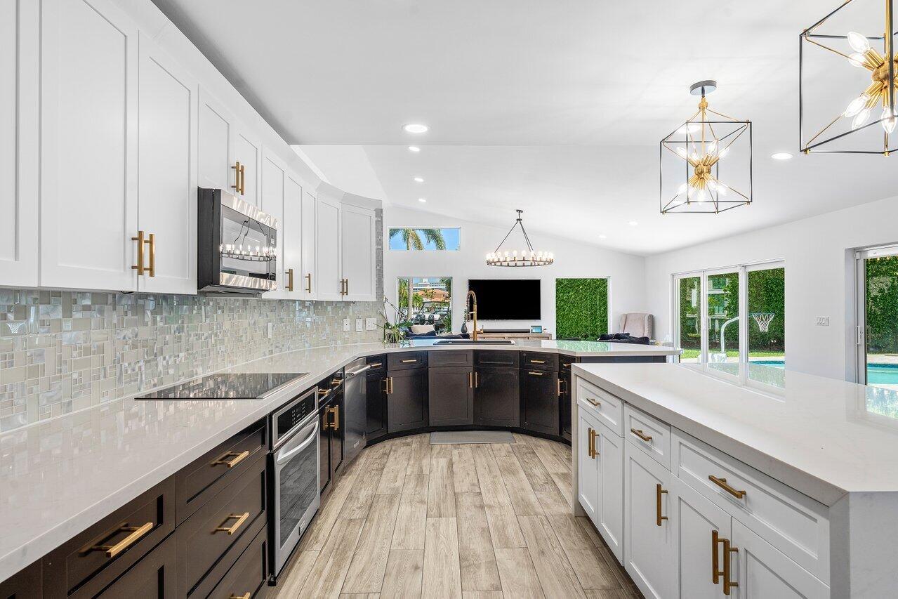 7700 NE Spanish Trail Court